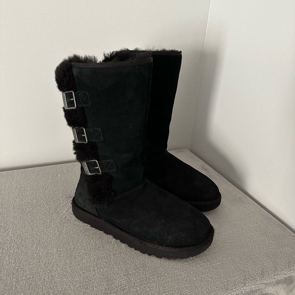 UGG Black TALL BOOT  BLACK US 9